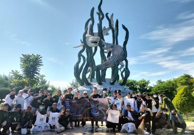 Novotel Samator dan Tunas Hijau Bersihkan Pantai Kenjeran Sekitar Taman Surabaya 
