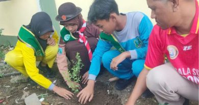 Aksi Tanam Pohon Naziya Putri LH 2025 Berlanjut di SMPN 60 Surabaya